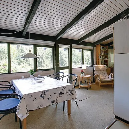 Three-bedroom Holiday Nexo With A Fireplace 01 Casa vacanze Snogebæk